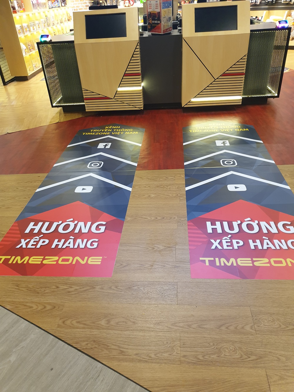 decal quảng cáo,giấy decal làm quảng cáo,làm decal quảng cáo